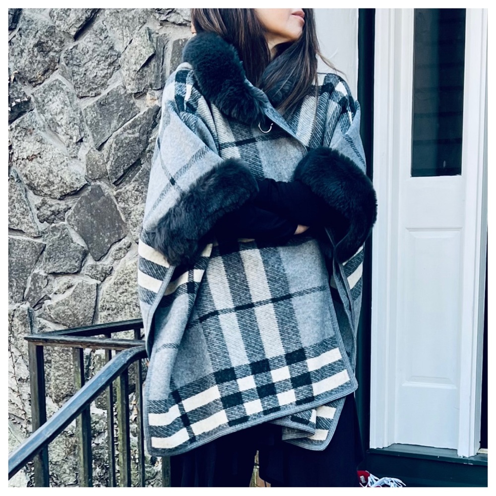 #47 Boho Fabulous Plaid Fur Trim Hooded Oversized Cozy Jacket Poncho - Picture 2 of 11